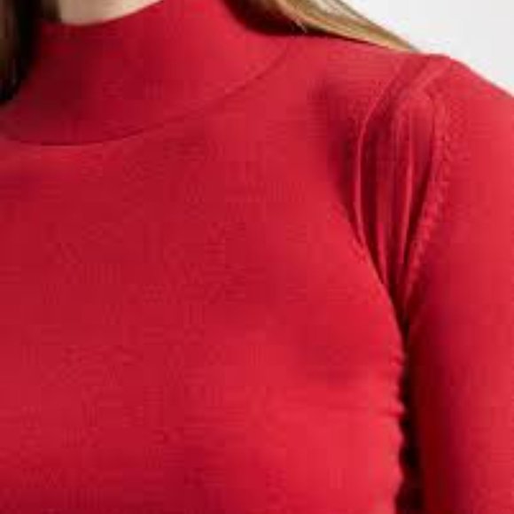 Theory Fitted Neck Top - Picture 7 of 7